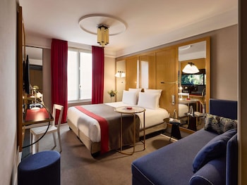 Deluxe Room, 1 King Bed, City View