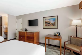 Standard Room, 2 Queen Beds, Non Smoking, Refrigerator & Microwave