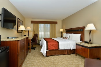 Standard Room, 1 King Bed, Non Smoking, Refrigerator & Microwave