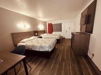 Standard Room, Multiple Beds, Non Smoking