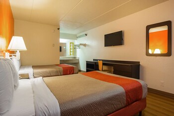 Standard Room, 2 Double Beds, Non Smoking