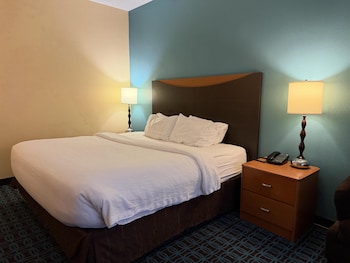 Standard Room, 1 Queen Bed, Non Smoking