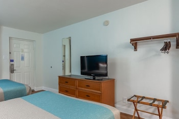 Deluxe Room, 2 Double Beds, Non Smoking, Refrigerator & Microwave