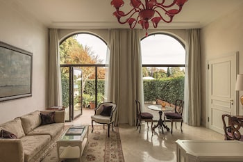 Junior Suite, Patio (Poolside)