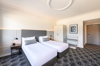 Savoy Room King or Twin
