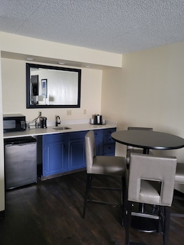 Executive Suite, 1 King Bed with Sofa bed