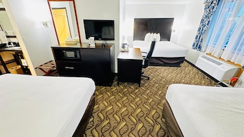 Room, Multiple Beds, Non Smoking