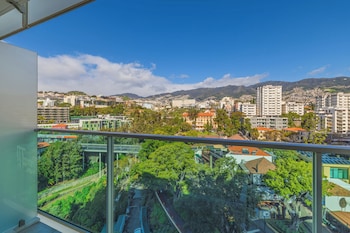 Classic Double or Twin Room, City View