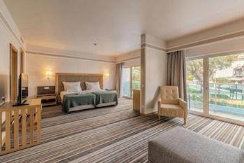 Family Room (Extra Bed)