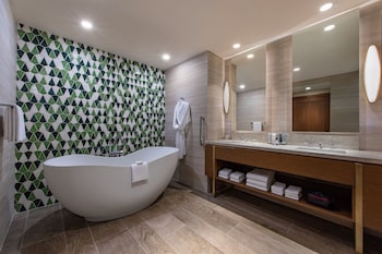 Terrace Suite, Suite, 1 King, Balcony