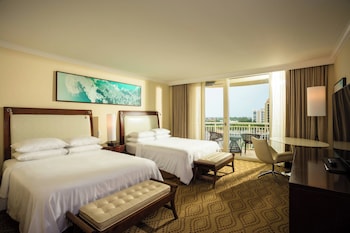 Room, 2 Queen Beds, Balcony (Pool-Gulf View)