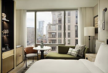 Premier Room, 2 Double Beds (Yorkville)