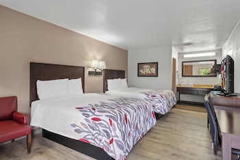 Deluxe Room, 2 Queen Beds, Non Smoking