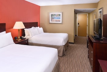 Standard Room, 2 Queen Beds, Pool Access