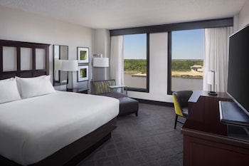 Room, 1 King Bed, River View
