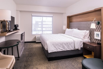 Standard Room, 1 King Bed, Accessible (Communications)