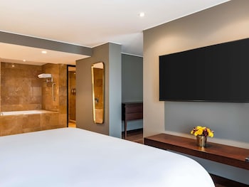 Junior Suite Room with King Size Bed and Sofa Bed