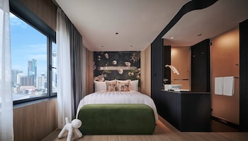 Signature Family Suite