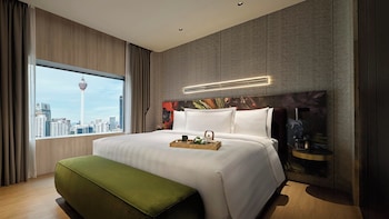Signature Suite