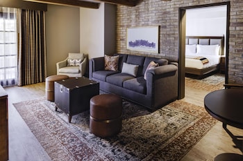 Suite, 1 King Bed with Sofa bed