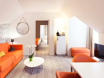 Executive Suite, 1 King Bed with Sofa bed