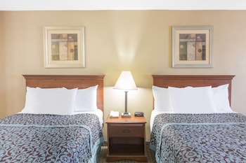 Room, 2 Queen Beds, Non Smoking