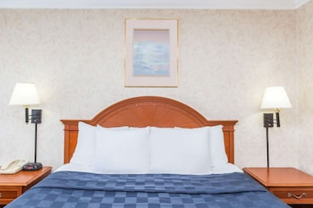 Standard Room, 1 Queen Bed