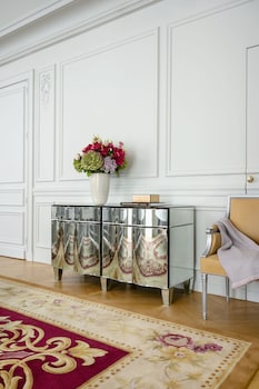 Avenue Presidential Suite
