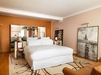 Royal Monceau Suite