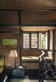 Deluxe Studio Suite