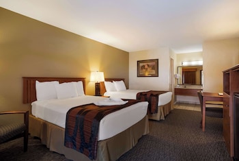 Standard Room, 2 Double Beds, Non Smoking, Refrigerator & Microwave