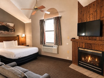 Queen Jacuzzi Suite - No Pets