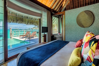 Room, 1 King Bed, Beach View, Overwater (Private Pool)