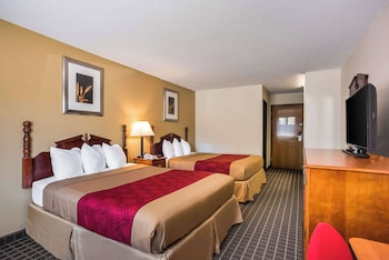 Standard Room, 2 Queen Beds, Non Smoking