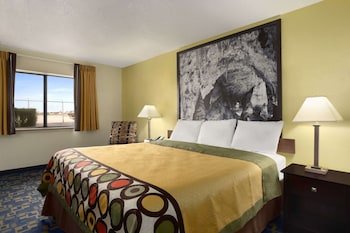 Standard Room, 1 King Bed