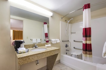 Deluxe Room, 1 Queen Bed, Accessible, Non Smoking