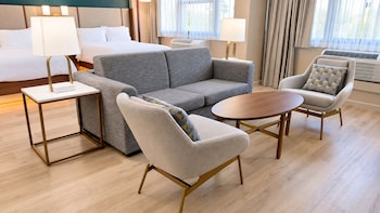 Suite, 2 Queen Beds (High Floor)