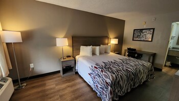 Superior Room, 1 King Bed (Smoke Free)