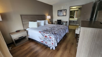 Superior Room, 1 King Bed, Accessible (Roll-In Shower, Smoke Free)