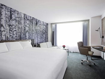 Superior Room, 1 King Bed with Sofa bed
