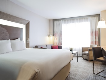 Superior Room, 1 King Bed with Sofa bed