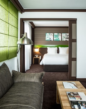 Suite XL + Children (2 adults + 2 children under 12 years old)