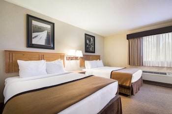 Suite, 2 Queen Beds, Accessible, Non Smoking (with Sofabed)