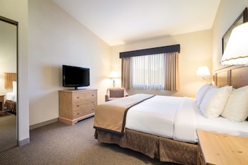 Family Suite, Multiple Beds, Non Smoking, Refrigerator & Microwave