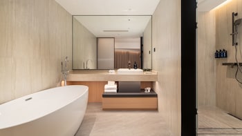 1 Bedroom Suite Balcony