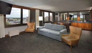 Suite, 1 King Bed, Non Smoking