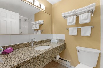Standard Room, 2 Double Beds, Non Smoking, Refrigerator & Microwave (2nd Floor)