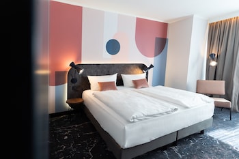 Privilege, Double Room