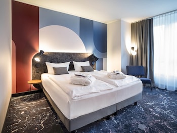 Privilege, Double Room
