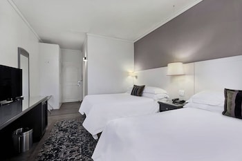 Deluxe Room, 2 Queen Beds